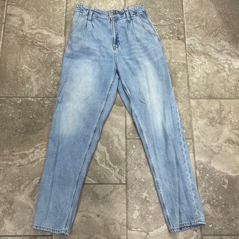 American Eagle Women’s Highest‎ Rise Mom Jean Size 10 Long